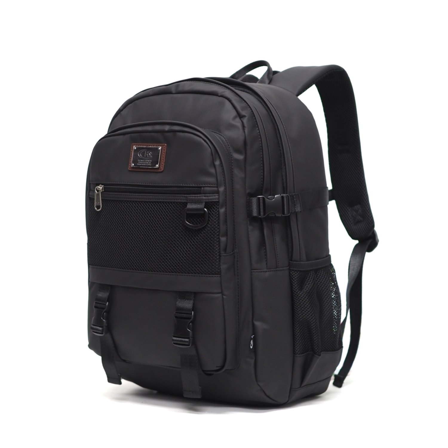 กระเป๋าเป้ HQ LUGGAGE รุ่น P3320 ดีไซน์เรียบเท่ ผลิตจากผ้าโพลีเอสเตอร์เคลือบกันน้ำ 100% พร้อมช่องใส่โน้ตบุ๊ค 16 นิ้ว แยกสัดส่วนจัดเก็บอย่างเป็นระเบียบ สายสะพายบุฟองน้ำ พร้อมสายรัดอก เพิ่มความกระชับ พกพาสะดวกด้วยหูจับและช่องเสียบกับคันชักกระเป๋าเดินทาง