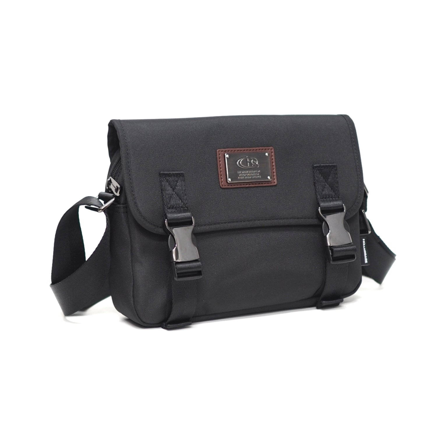 กระเป๋าสะพายข้าง HQ LUGGAGE รุ่น B3322 สีดำ ดีไซน์เรียบหรูทันสมัย ผลิตจากผ้าโพลีเอสเตอร์เคลือบกันละอองน้ำ น้ำหนักเบา แข็งแรง พร้อมสายสะพายไนลอนหนา ปรับความยาวได้สูงสุด 148 ซม. มาพร้อมฟังก์ชันช่องจัดเก็บครบ พร้อม EVA Foam บุหนาป้องกันสัมภาระจากแรงกระแทก
