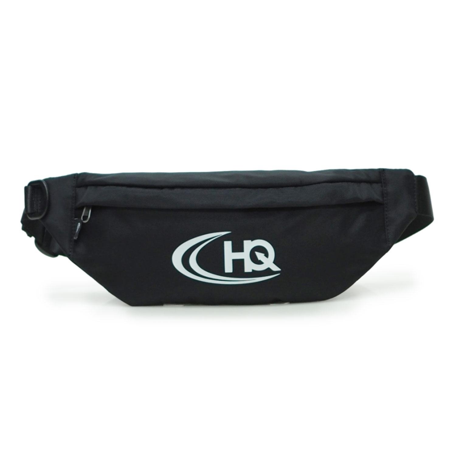 HQ LUGGAGE รุ่น P3303 สีดำ กระเป๋าคาดเอว/คาดอก ดีไซน์ทันสมัย น้ำหนักเบาเพียง 0.19 กก. ผลิตจากไนลอน 100% แข็งแรง พร้อมซิป YKK และซิปกันน้ำด้านหลัง ช่องเก็บของแยกเป็นสัดส่วน เหมาะสำหรับการเดินทางหรือใช้งานประจำวัน