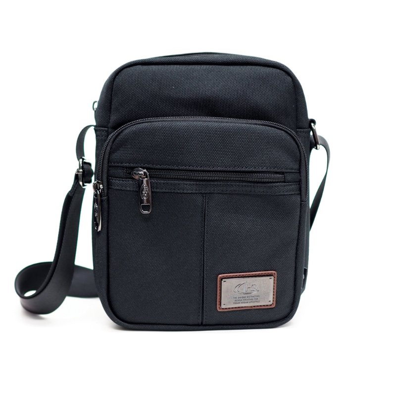 HQ LUGGAGE กระเป๋าสะพายข้าง รุ่น 3330 (สีดำ)