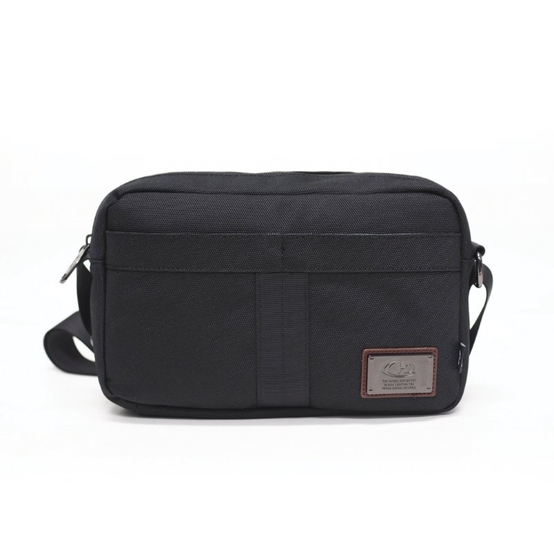 HQ LUGGAGE กระเป๋าสะพายข้าง รุ่น 3332 (สีดำ)