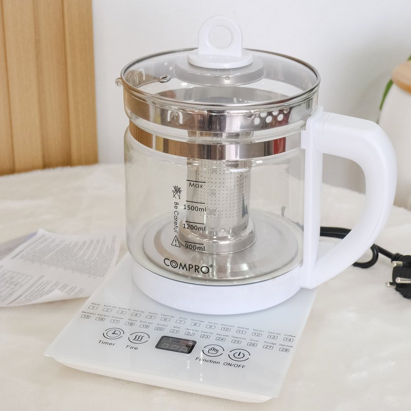 แรงดันไฟฟ้า : 220V-50Hz
- อุณหภูมิทำงาน : 60-90 °C
- วัสดุทนความร้อนฟู้ดเกรด (Food Grade)ปลอดภัย
- สายไฟ : ความยาว 80 ซม. , ปลั๊กไฟ : ขาเสียบแบบ 3 ขากลม
- เตาทำความร้อนแยกกับตัวกา (ห้ามให้แผ่นโดนน้ำล้างหรือแช่น้ำ)
- เทคโนโลยีแผ่นทำความร้อนสแตนเลสให้ความร้อนสม่ำเสมอปลอดภัยไม่เป็นสนิม
- แสดงระดับความจุ 900,1200,1500 และ MAX (1800ml) ห้ามใส่เกิน MAX
- ห้ามจับที่ตัวแก้วขณะเครื่องทำงาน (Be Careful)ให้จับที่ด้ามจับ
- ตัวแก้วทำจากโบรอนทนความร้อนใสมองเห็นอาหารด้านใน
- มีปากเหยือกสะดวกต่อการเทน้ำหรืออาหาร
