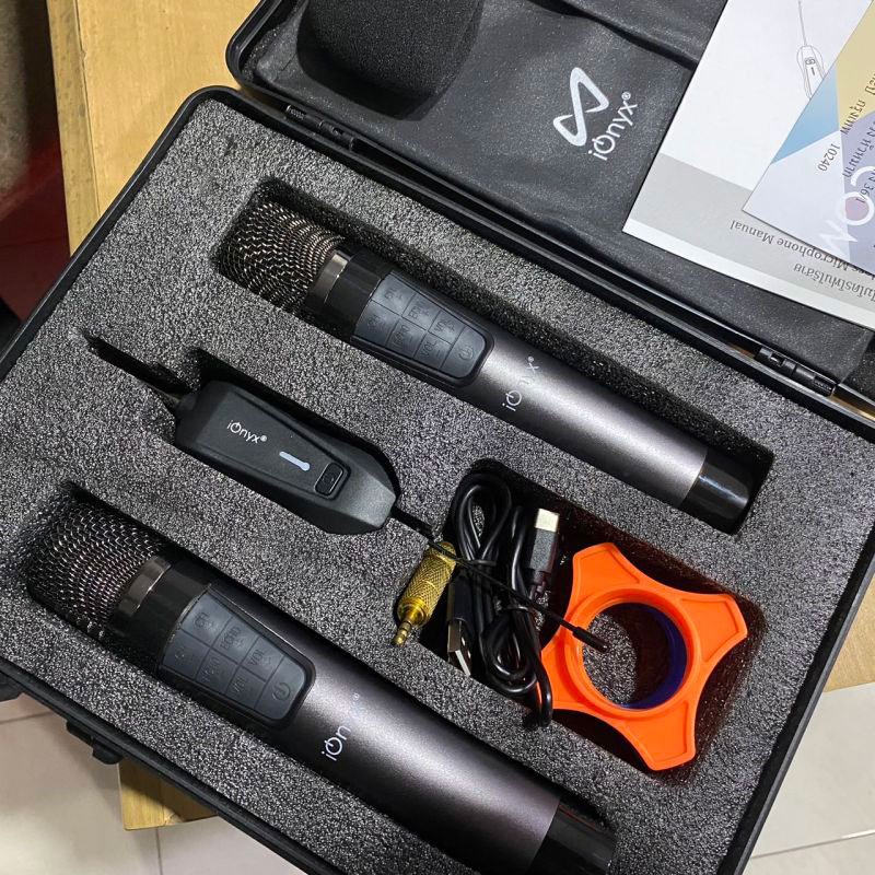 • แถบคลื่นแบบปรับได้ UHF (805.7MHz)
• เทคโนโลยีการส่งสัญญาณเสียงดิจิตอล
• เทคโนโลยีนำร่องรหัสดิจิทัลที่ไม่ซ้ำกันรหัส ID 32 บิต    • สามารถแก้ปัญหาปรากฏการณ์ crosstalk ความถี่เดียวกันได้
• ความล่าช้าของเสียงต่ำมาก
• โหมดสุ่มตัวอย่างเสียง:48khz
• ช่วงตอบสนองความถี่: 50Hz-18KHz
• การเชื่อต่ออัตโนมัติ