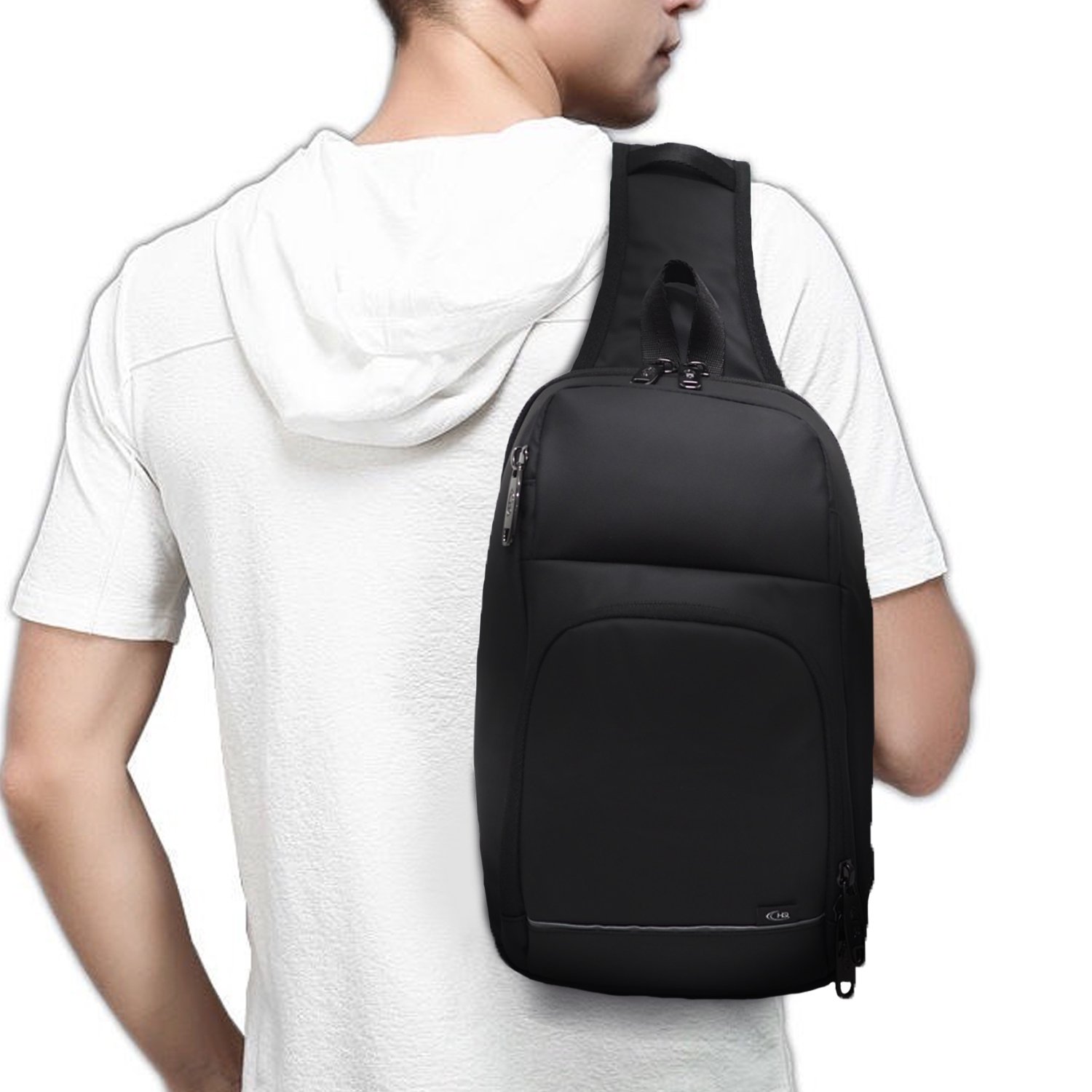 กระเป๋าคาดอก HQ LUGGAGE รุ่น 3325 สีดำ ดีไซน์ฟังก์ชันครบ ช่องใส่ของหลากหลาย พร้อมช่องบุกันกระแทก ผลิตจากผ้าโพลีเอสเตอร์เคลือบ PU กันน้ำ น้ำหนักเบา สายสะพายบุฟองน้ำ ปรับระดับได้ และสลับข้างสะพายได้ เหมาะสำหรับการใช้งานทุกวัน