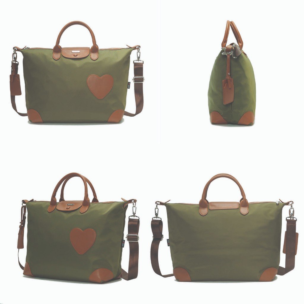 กระเป๋า FOXES รุ่น B3314 สีดำ ใช้ได้ทั้งแบบสะพายและถือ ผลิตจากผ้าโพลีเอสเตอร์กันน้ำ 100% สายสะพายถอดได้ มือจับหนัง PU ช่องซิปหลักใหญ่ พร้อมช่องย่อยในตัว