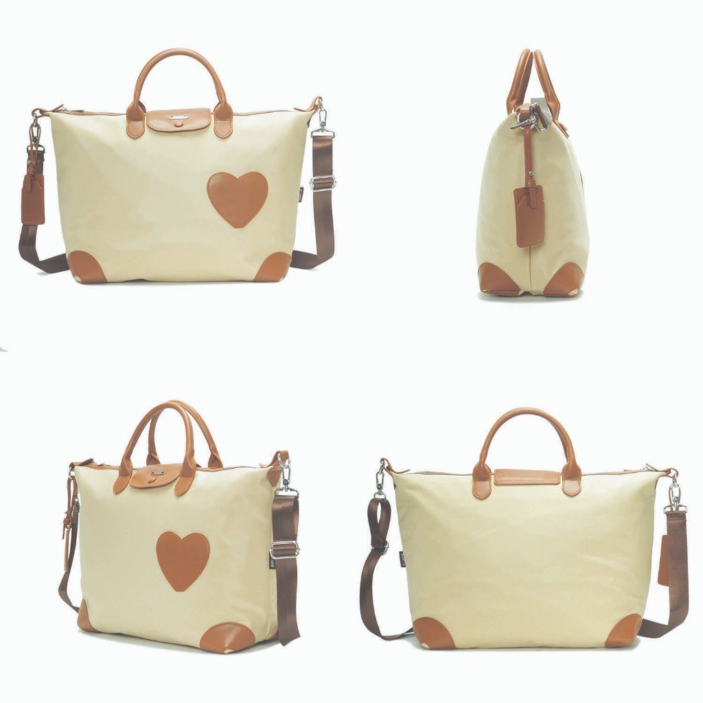 กระเป๋า FOXES รุ่น B3314 สีดำ ใช้ได้ทั้งแบบสะพายและถือ ผลิตจากผ้าโพลีเอสเตอร์กันน้ำ 100% สายสะพายถอดได้ มือจับหนัง PU ช่องซิปหลักใหญ่ พร้อมช่องย่อยในตัว